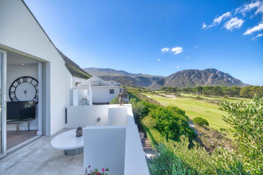 3 Bedroom Property for Sale in Fernkloof Estate Western Cape